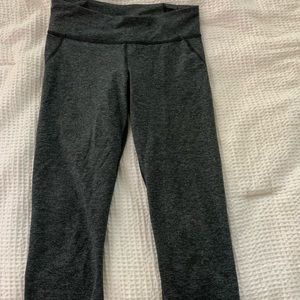 Under armor capri leggings